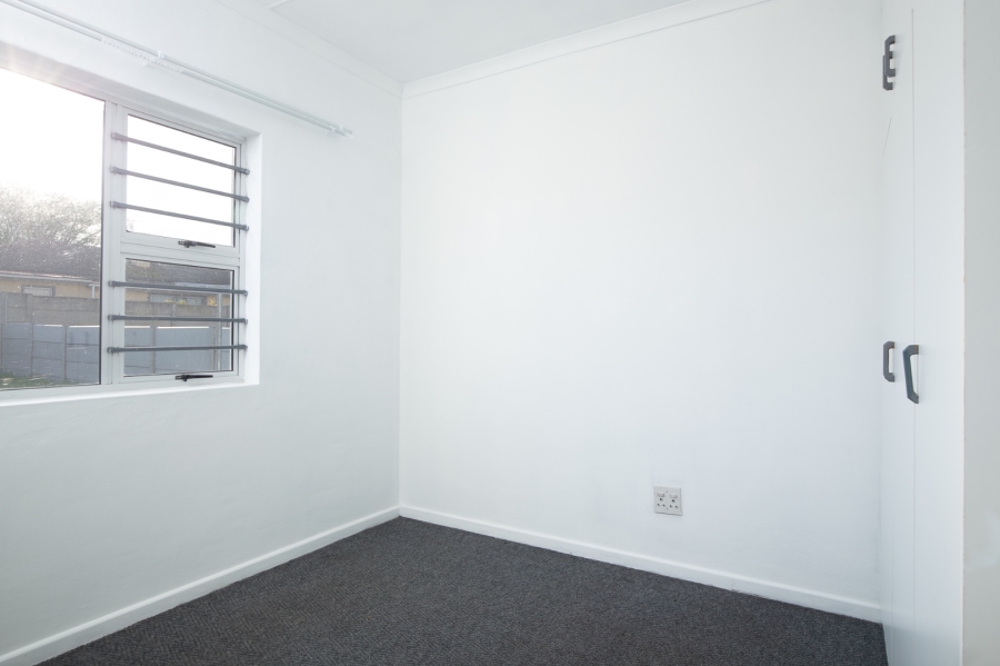 To Let 3 Bedroom Property for Rent in Port Owen Western Cape